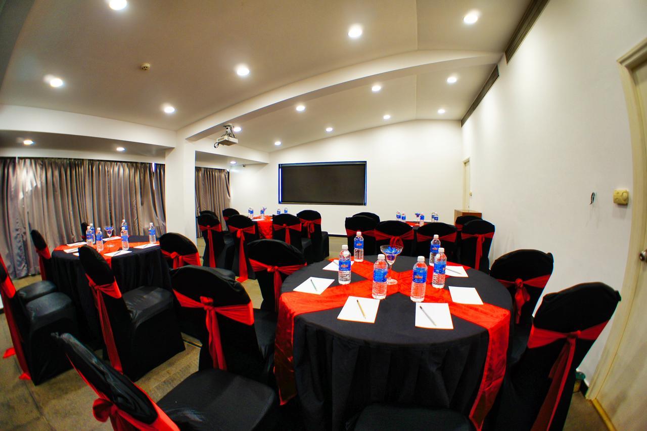 The Fern Residency, Miramar Hotel Pangim Exterior foto